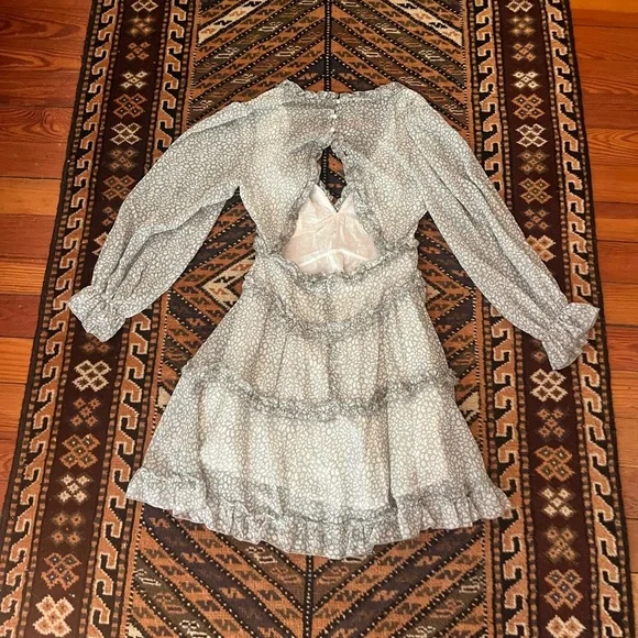 flowy, open back, green leapord print dress - Picture 2 of 2